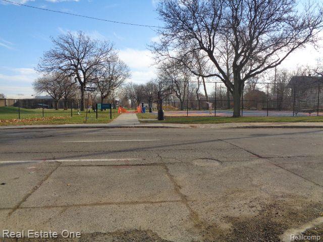 2401 Baldwin St Property Photo 12