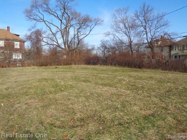 2926 Sheridan St Property Photo 4