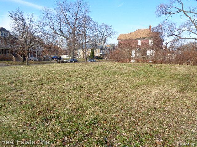 2926 Sheridan St Property Photo 6