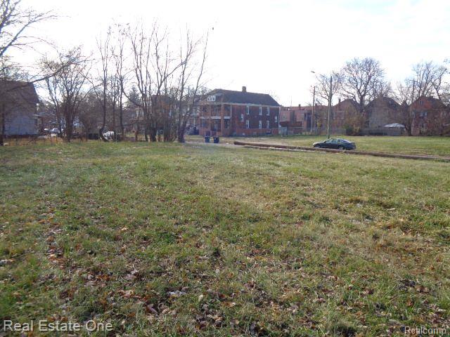 2926 Sheridan St Property Photo 7