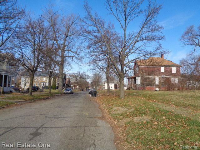 2926 Sheridan St Property Photo 8