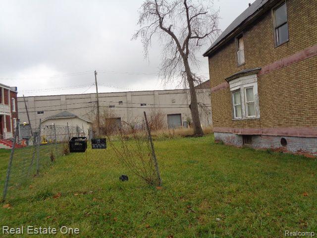 568 E Bethune St Property Photo 2