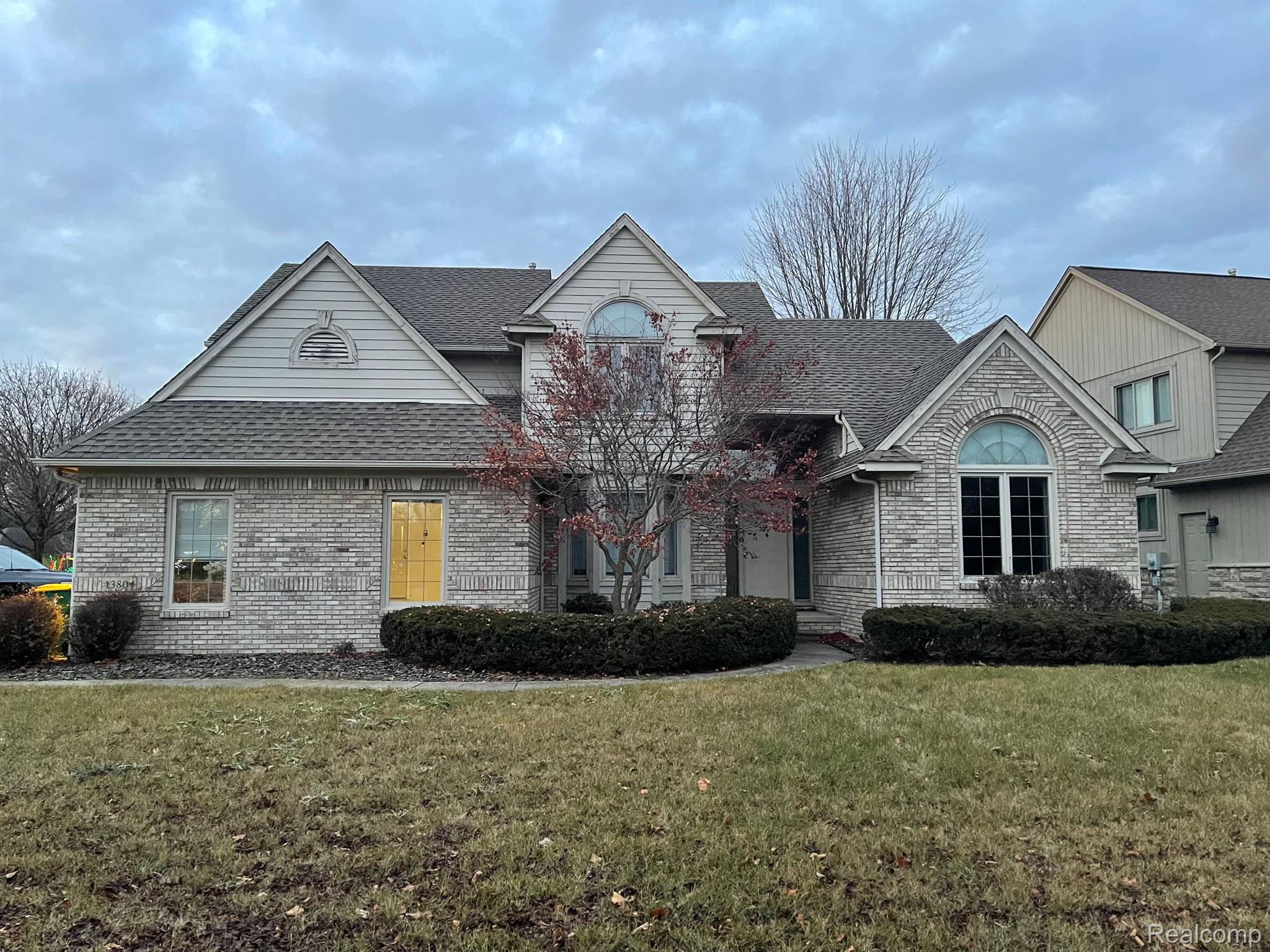 1380 AMBERWOOD DR Property Photo 1