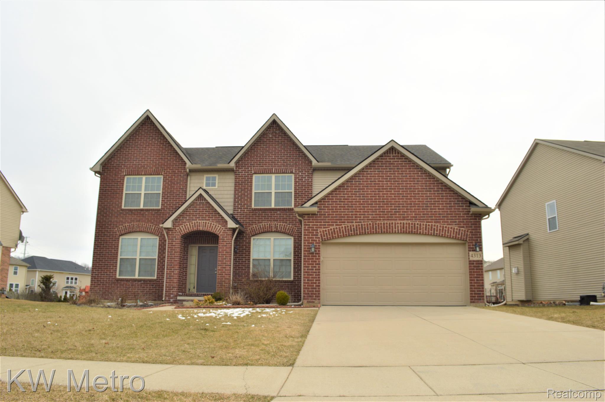 4313 SILVERLEAF DR Property Photo 1