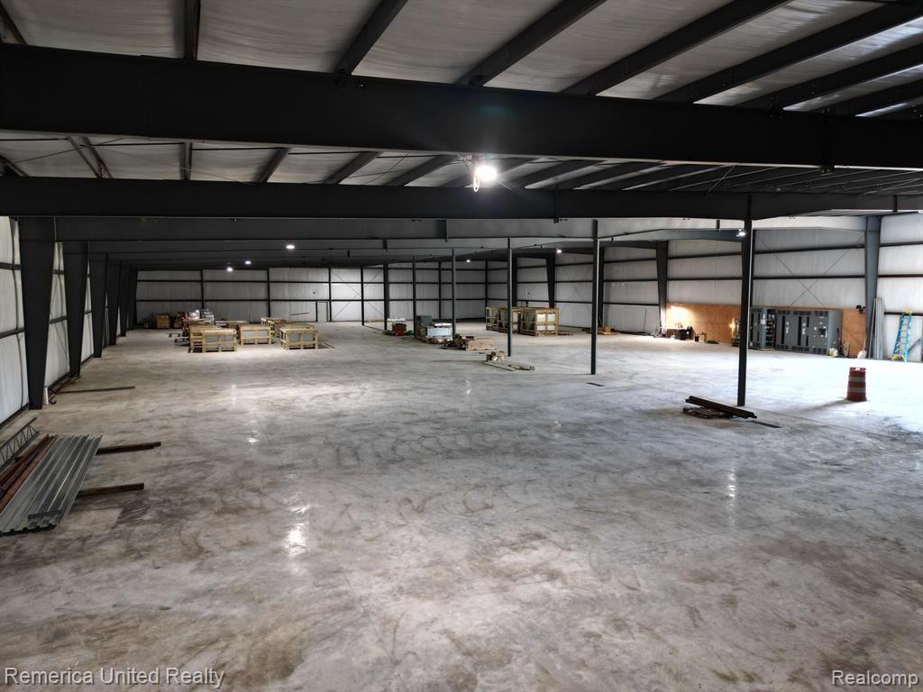 420 Industrial Park Rd Property Photo 2