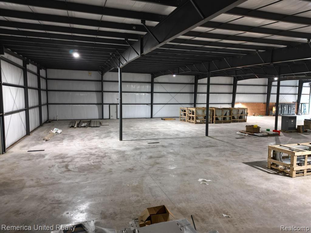 420 Industrial Park Rd Property Photo 3