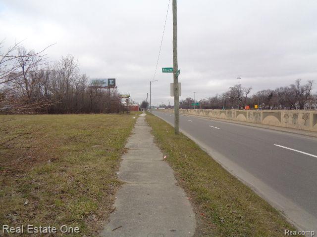 18110 Weaver St Property Photo 9