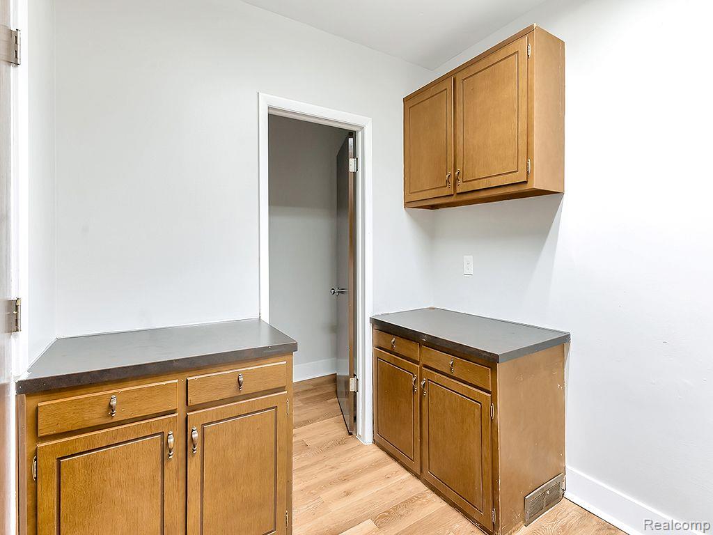 1678 S Merriman Rd Property Photo 16