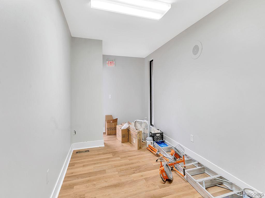 1678 S Merriman Rd Property Photo 21