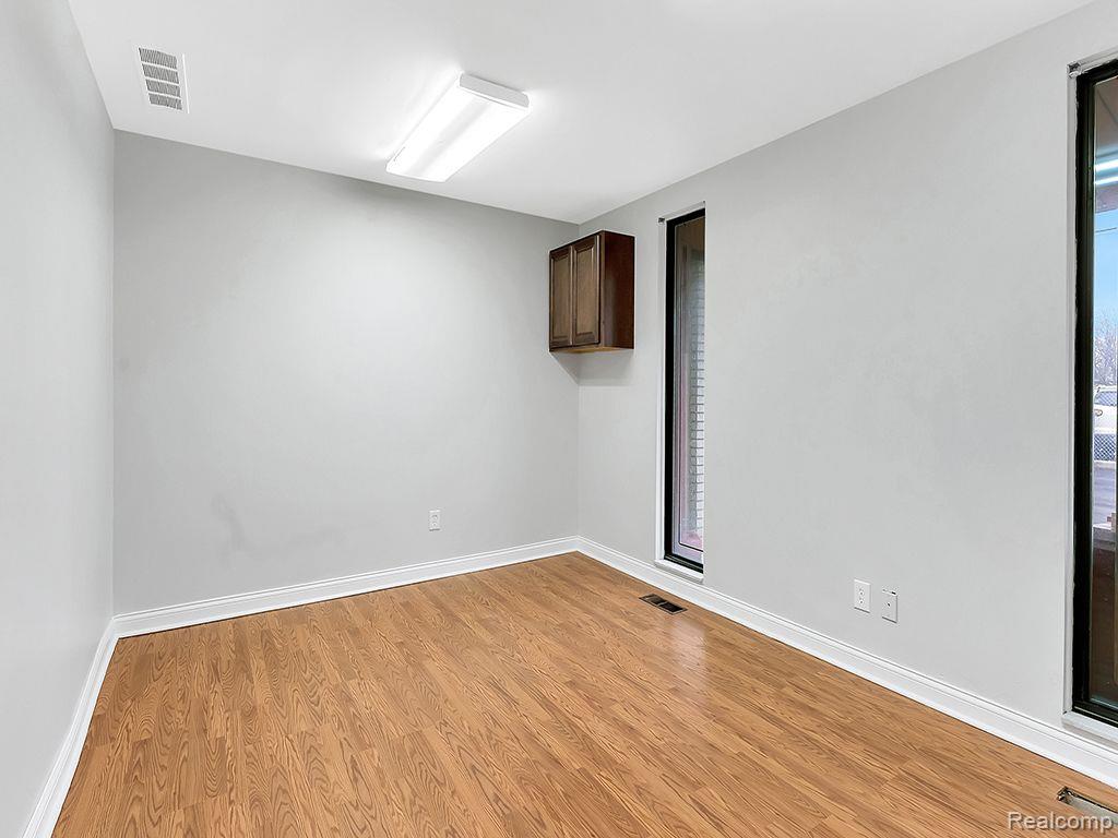 1678 S Merriman Rd Property Photo 22