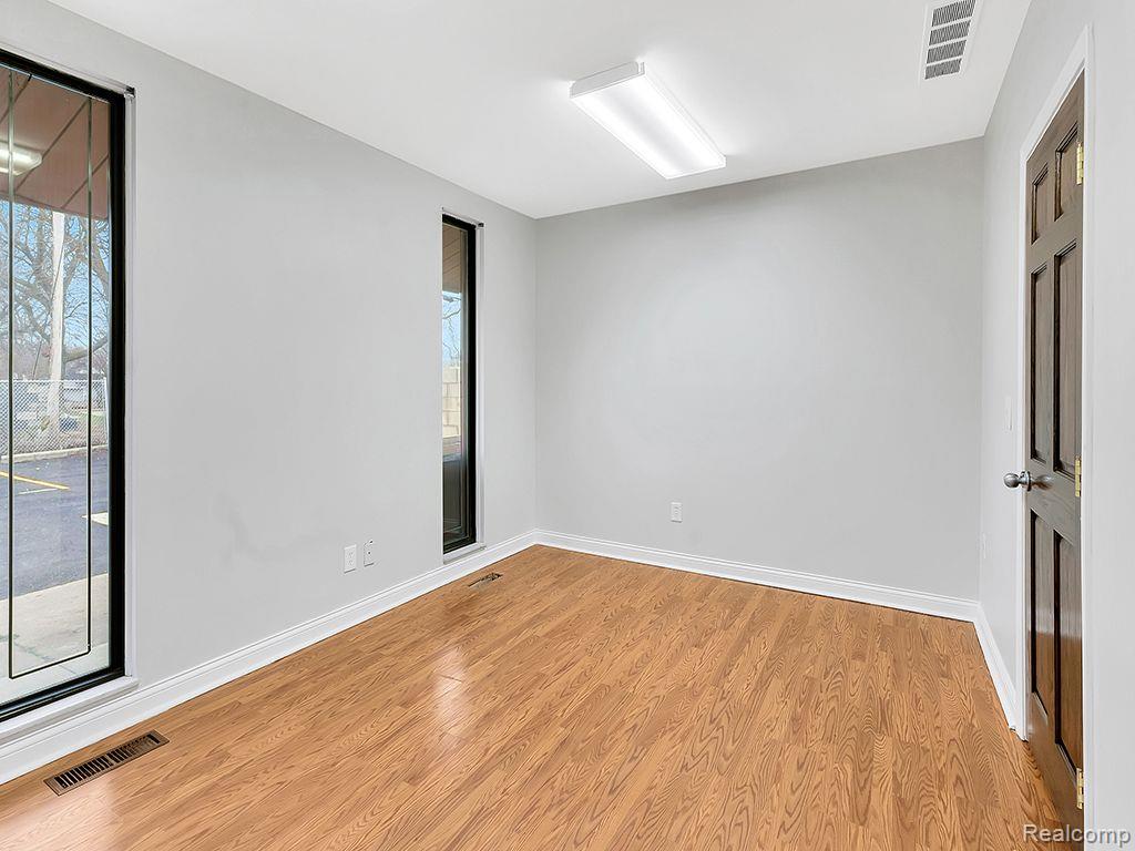 1678 S Merriman Rd Property Photo 23