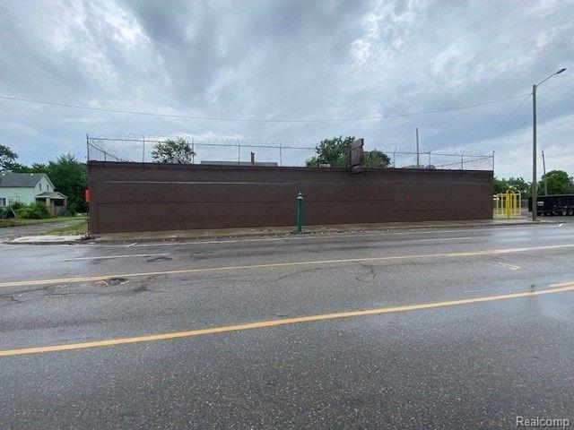 8330 Harper Ave Property Photo 2