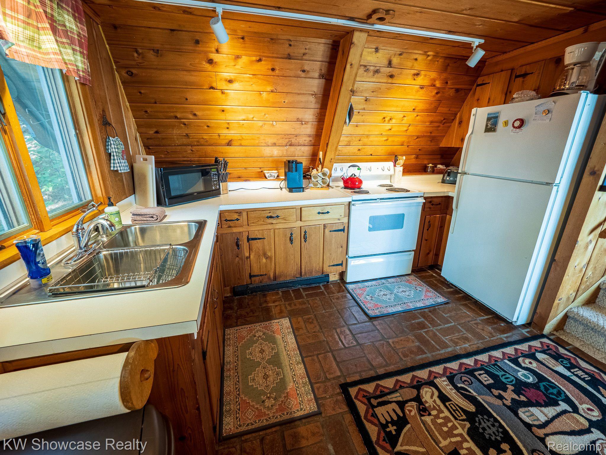 5146 Lower Shore Dr Property Photo 62