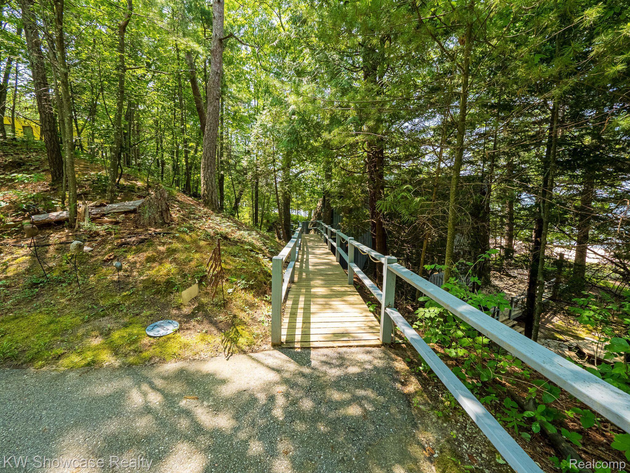 5146 Lower Shore Dr Property Photo 67