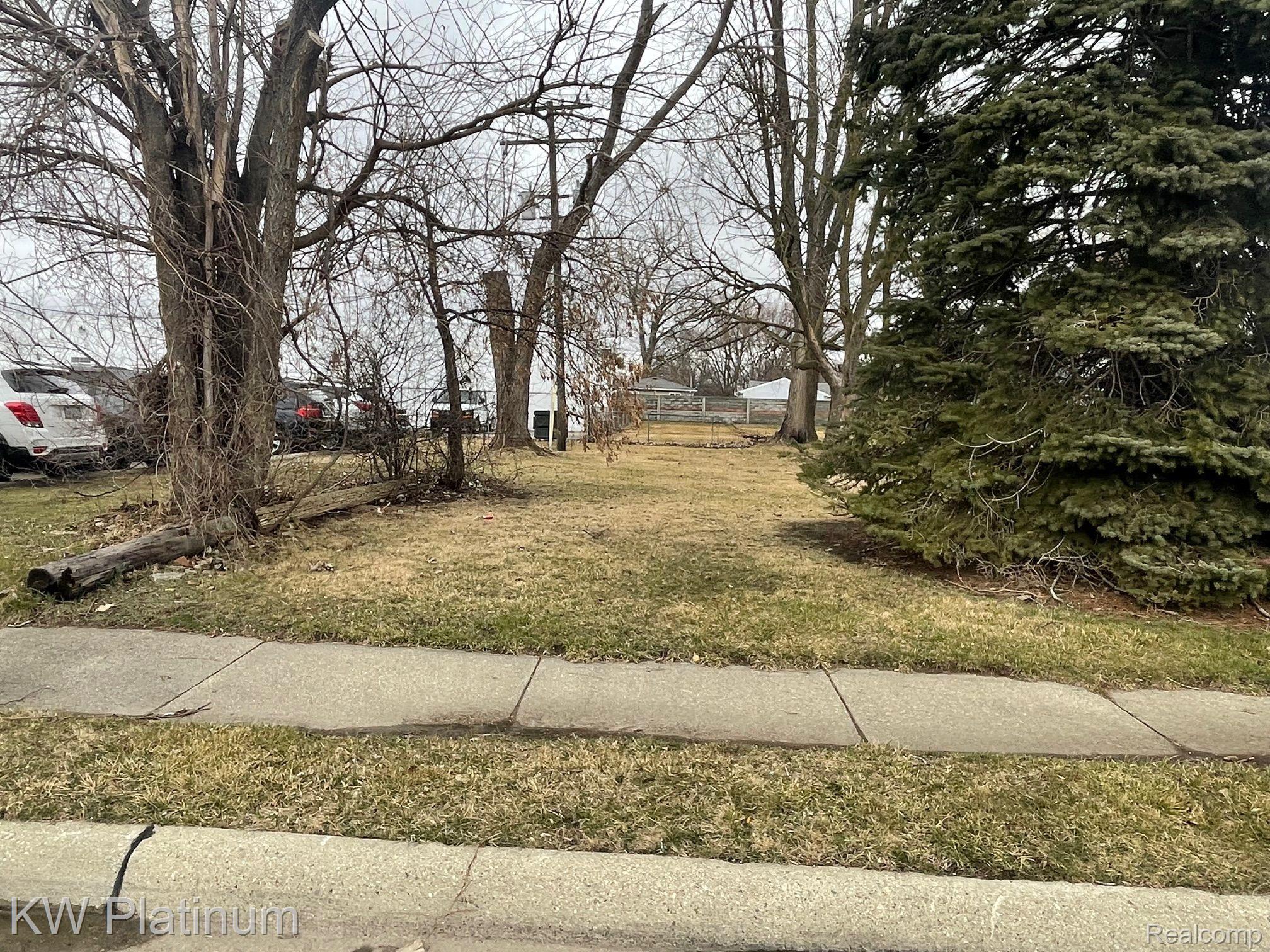 4225 Kiefer Ave Property Photo 4