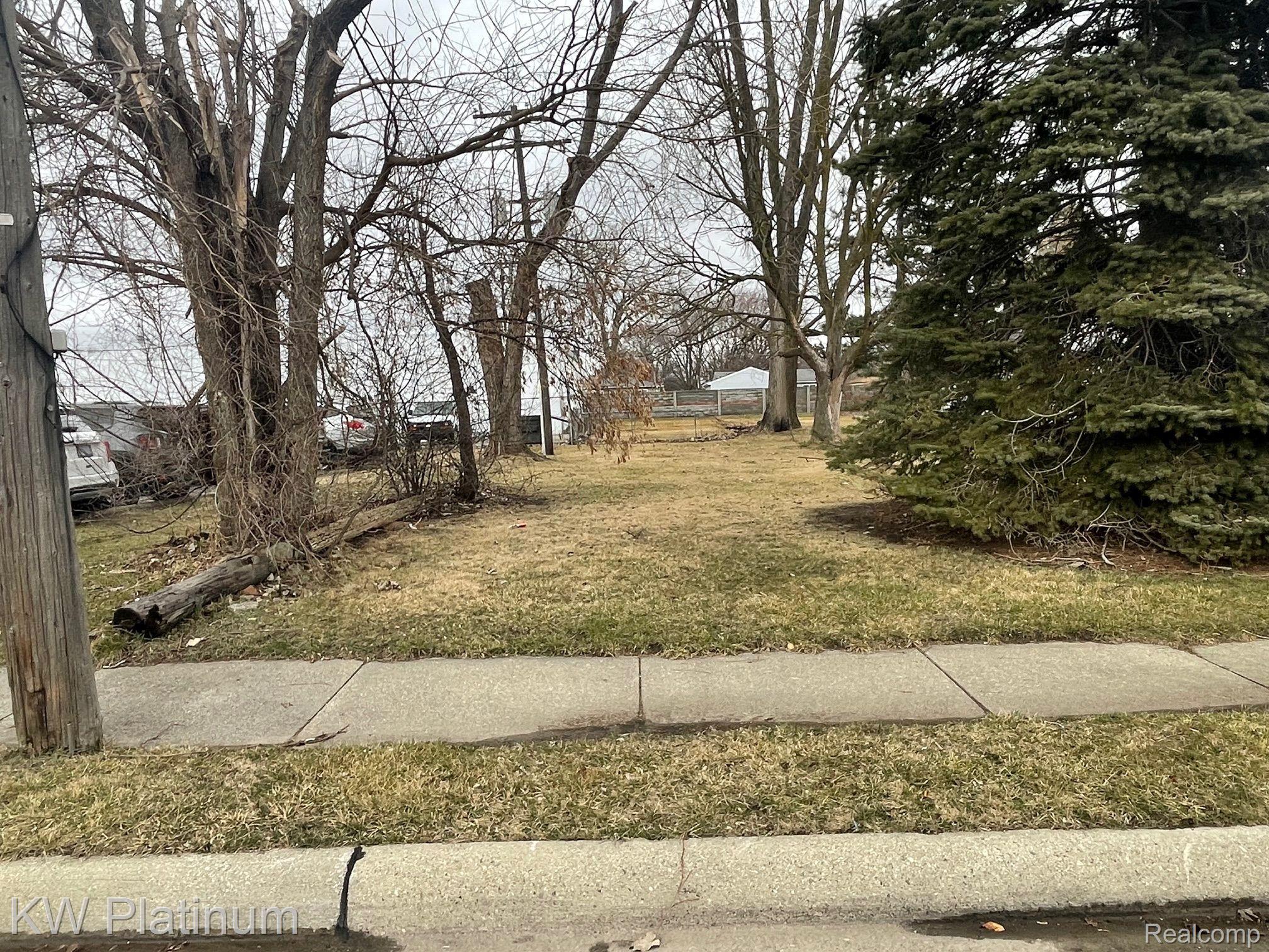 4225 Kiefer Ave Property Photo 5