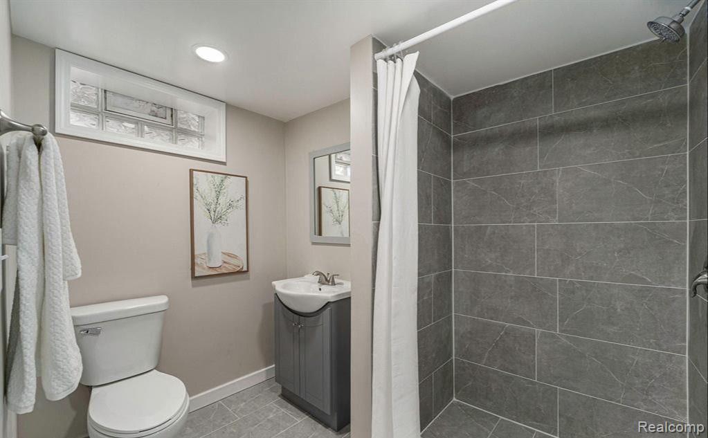8467 Plainview Ave Property Photo 22