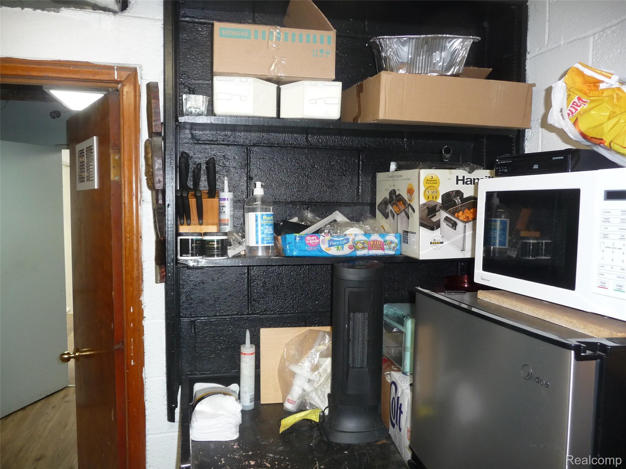 7111 E 7 Mile East Rd Property Photo 17