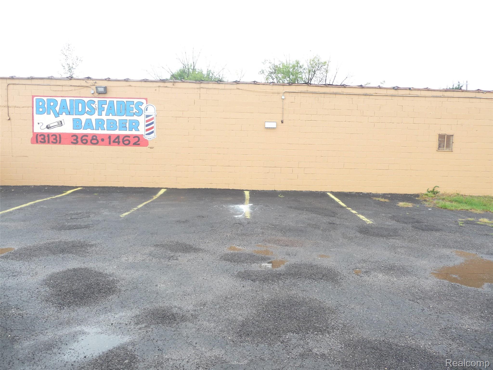 7111 E 7 Mile East Rd Property Photo 26