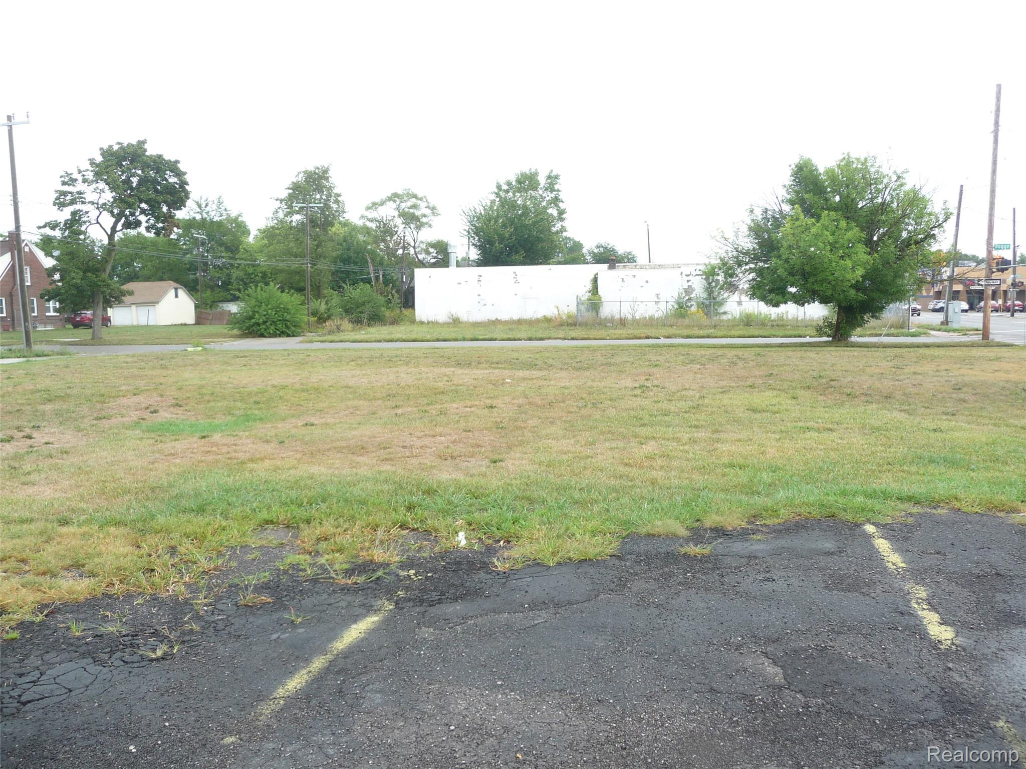 7111 E 7 Mile East Rd Property Photo 27