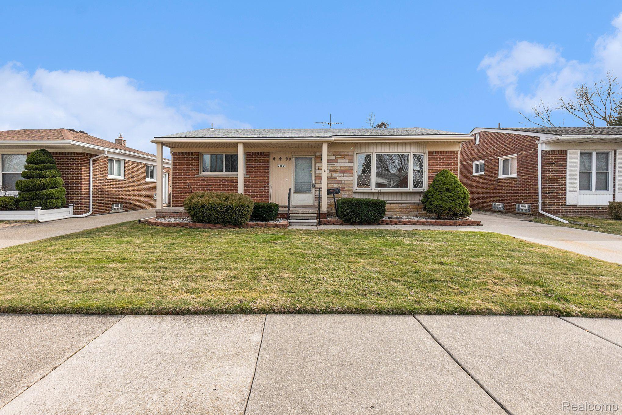 22504 Amherst St Property Photo 1