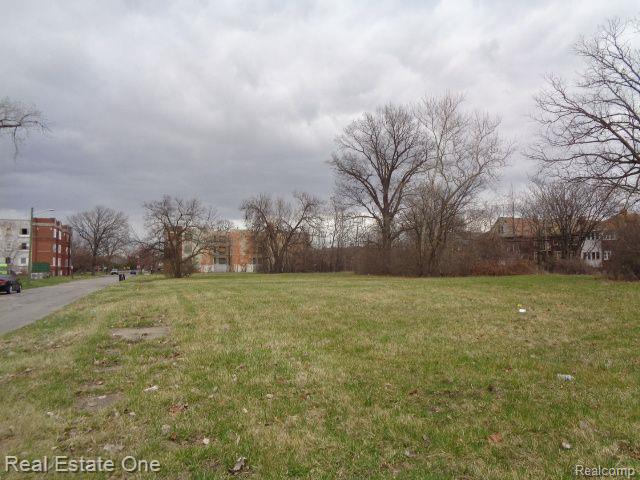 1749 Collingwood St Property Photo 10