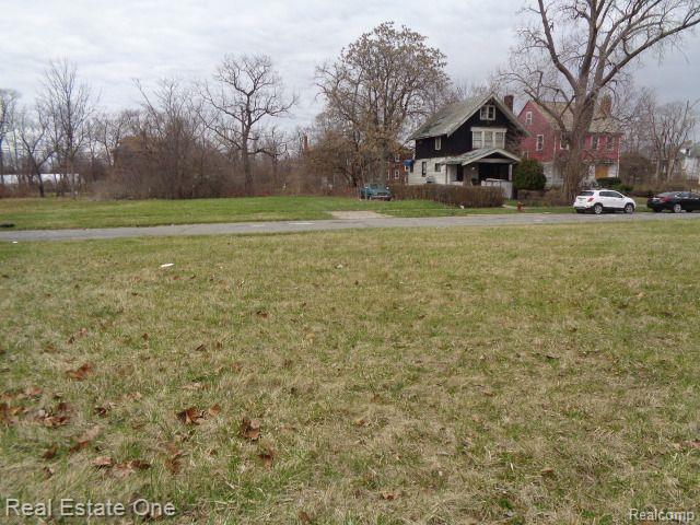 1749 Collingwood St Property Photo 14
