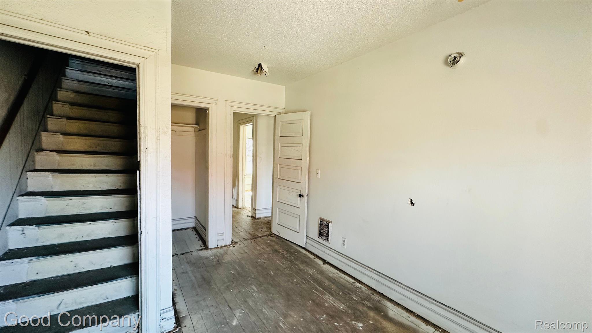 104 Mount Vernon St Property Photo 11