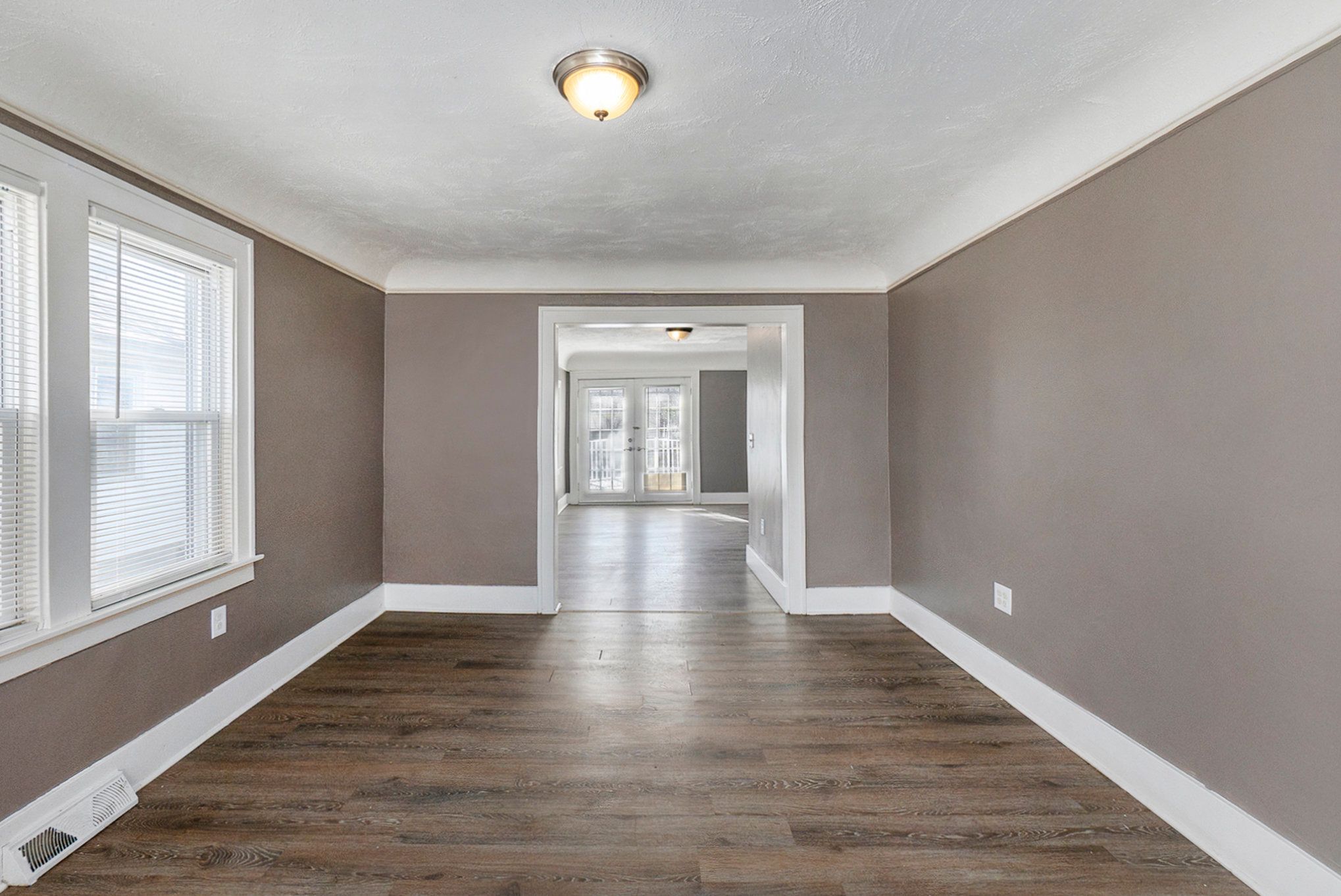 23019 Donald Ave Property Photo 4