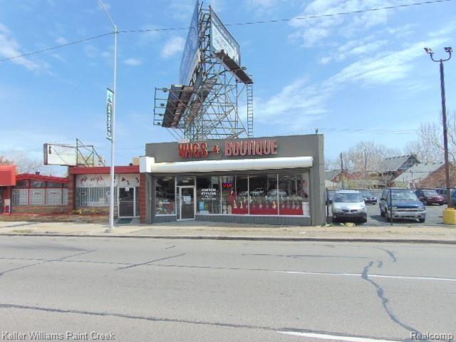 15390 Gratiot Ave Property Photo 5