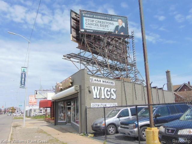 15390 Gratiot Ave Property Photo 7