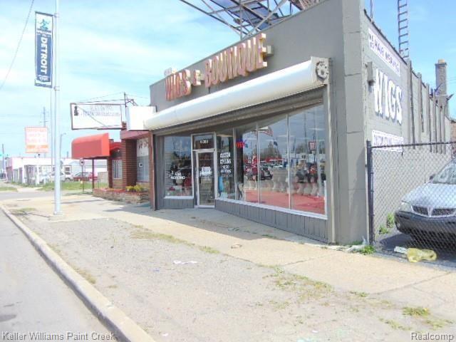 15390 Gratiot Ave Property Photo 8