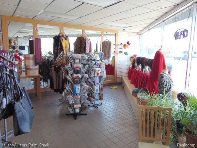 15390 Gratiot Ave Property Photo 12