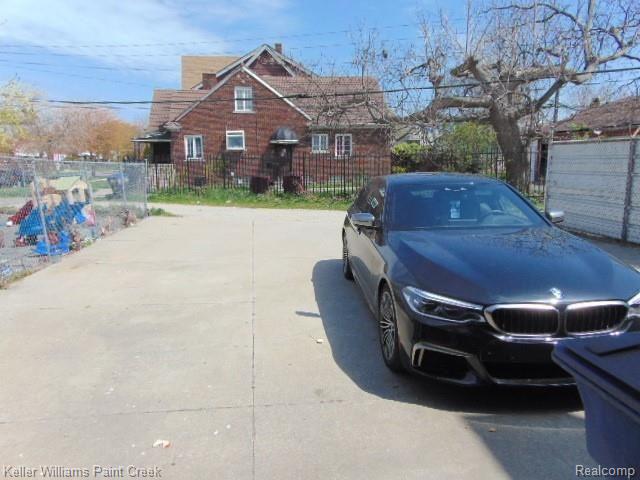 15390 Gratiot Ave Property Photo 16