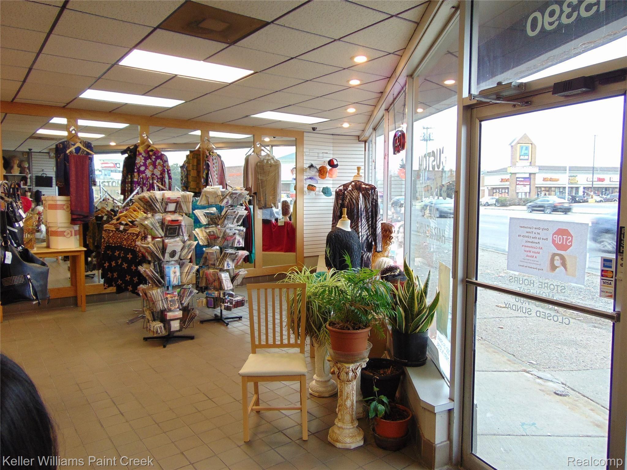 15390 Gratiot Ave Property Photo 31