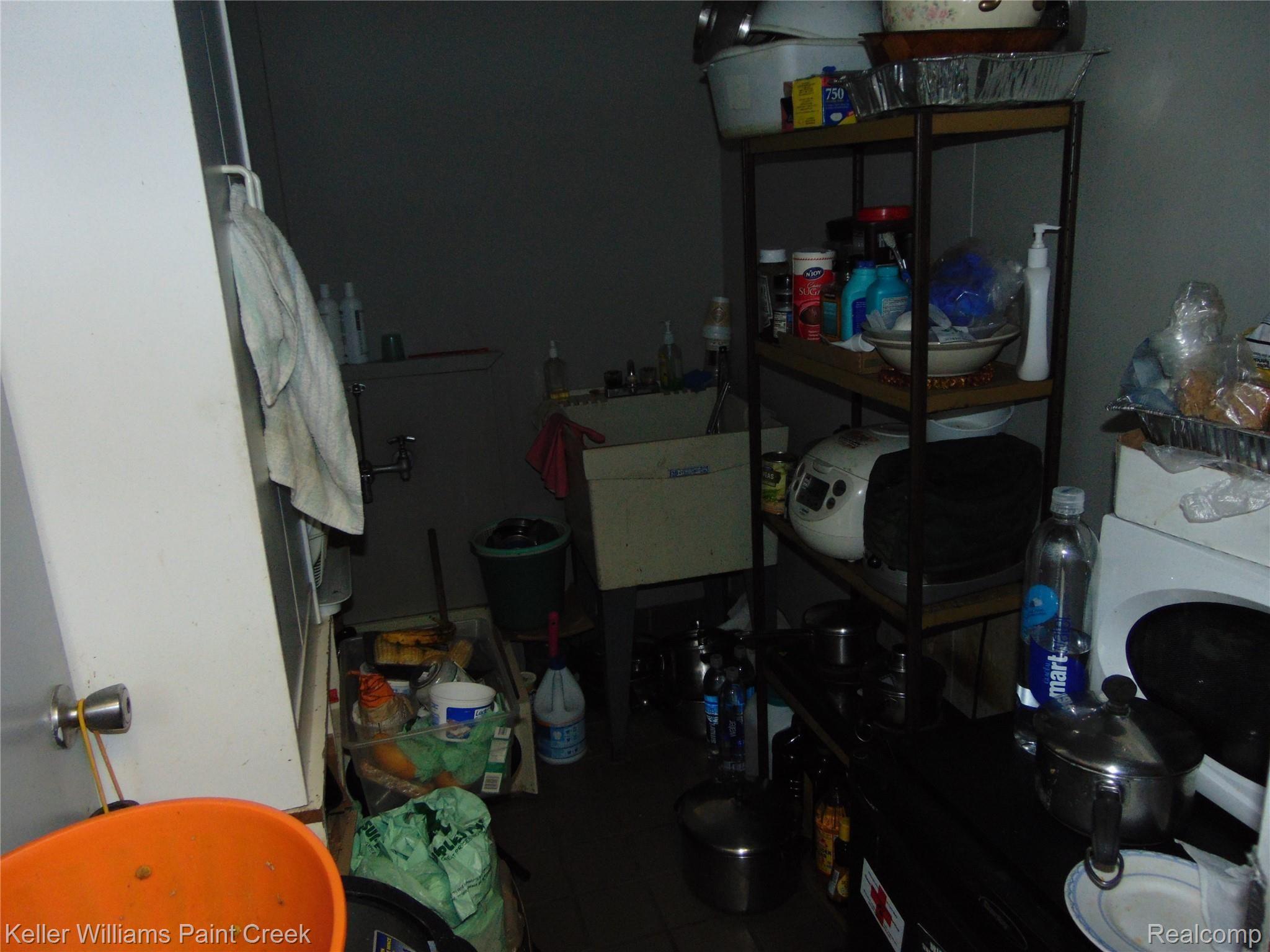 15390 Gratiot Ave Property Photo 43