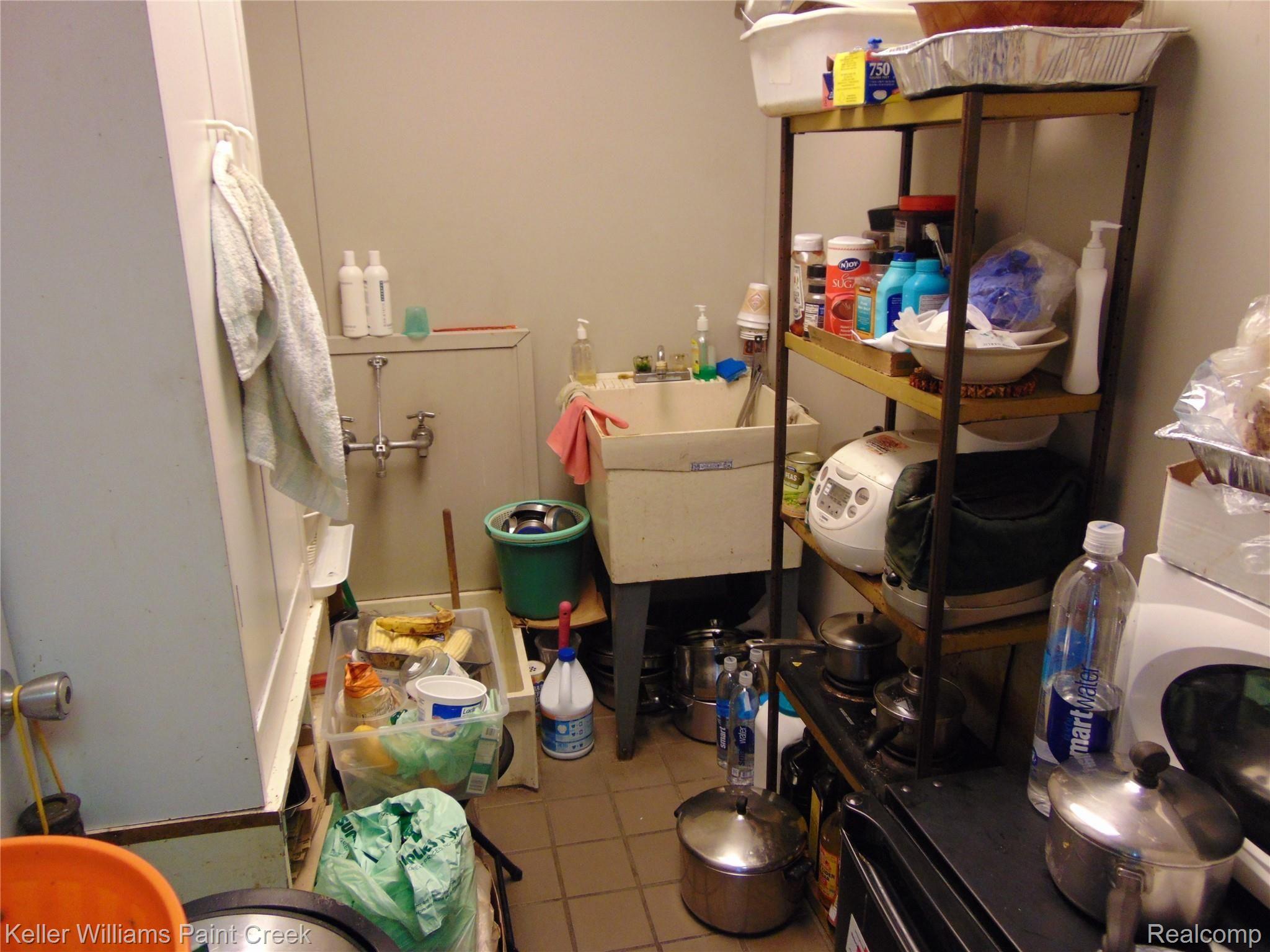 15390 Gratiot Ave Property Photo 44