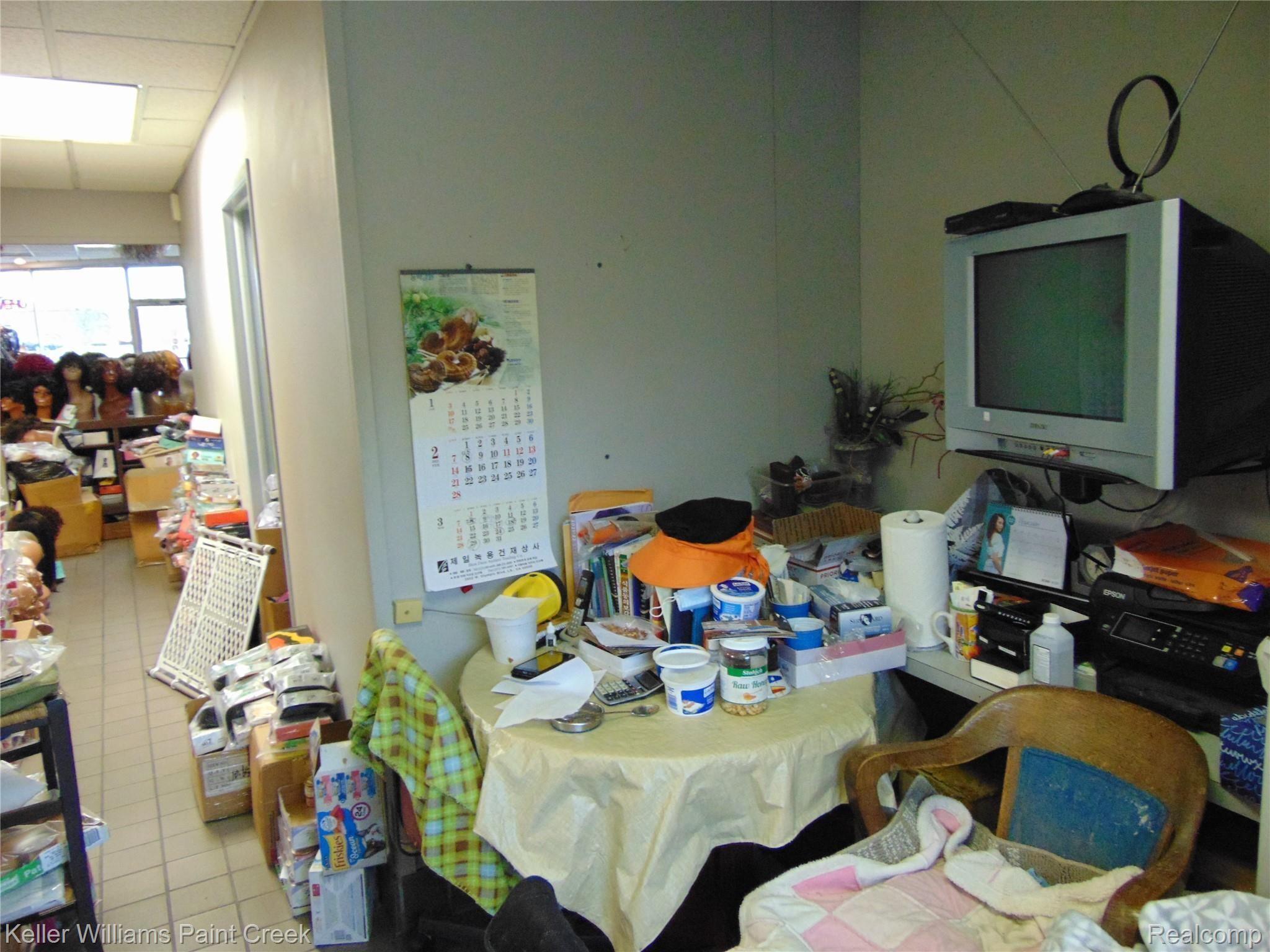 15390 Gratiot Ave Property Photo 46