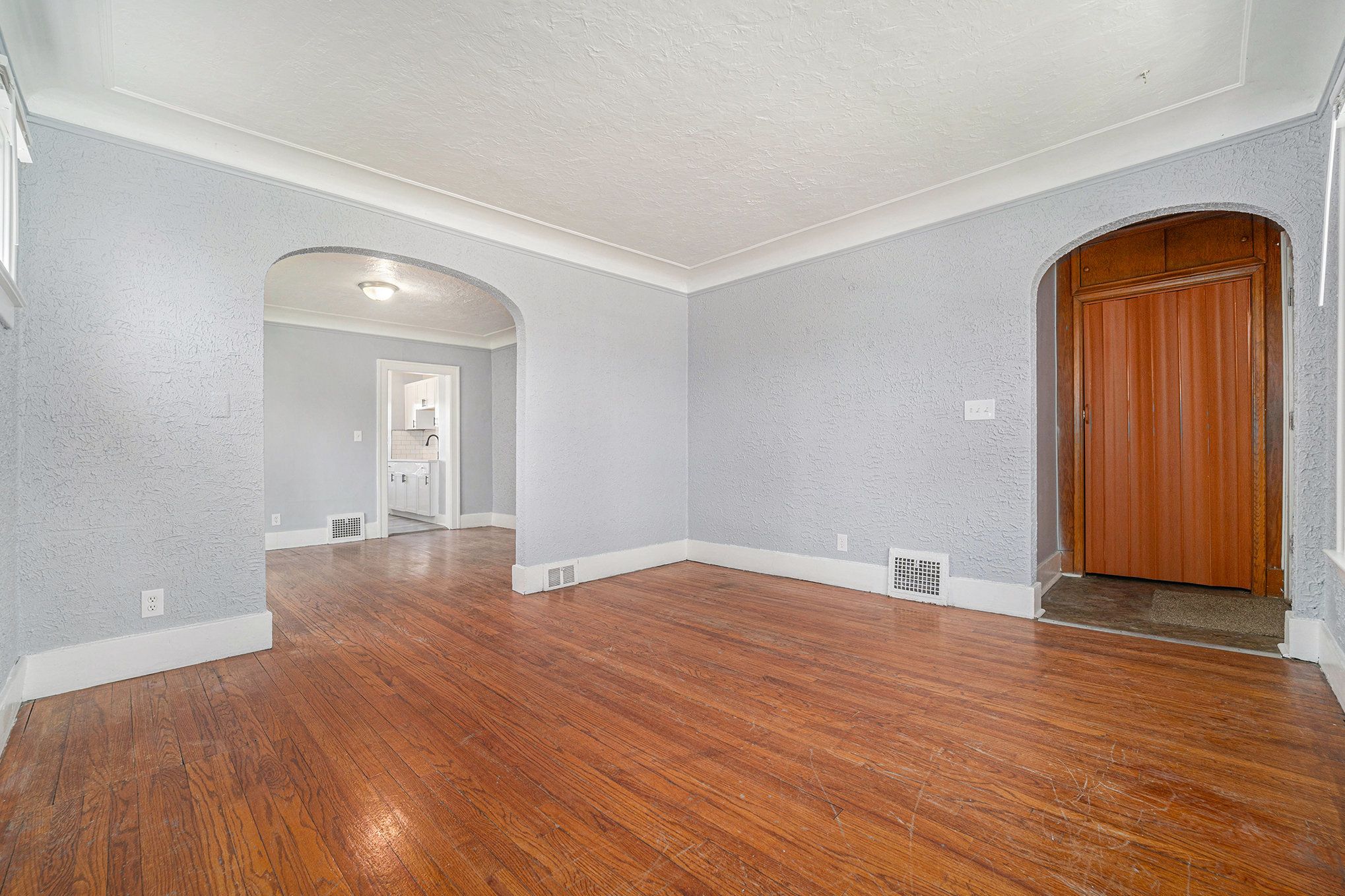 1654 Chandler Ave Property Photo 6