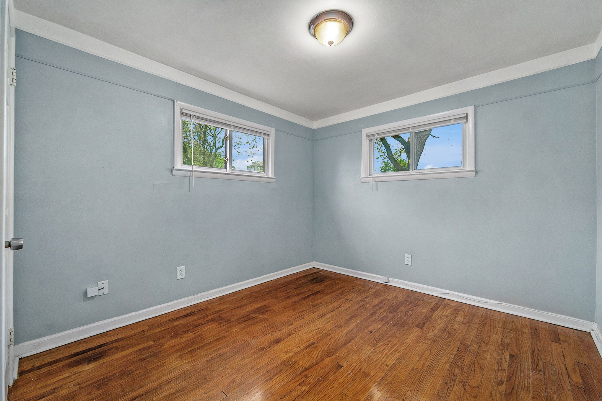 1255 Chandler Ave Property Photo 5
