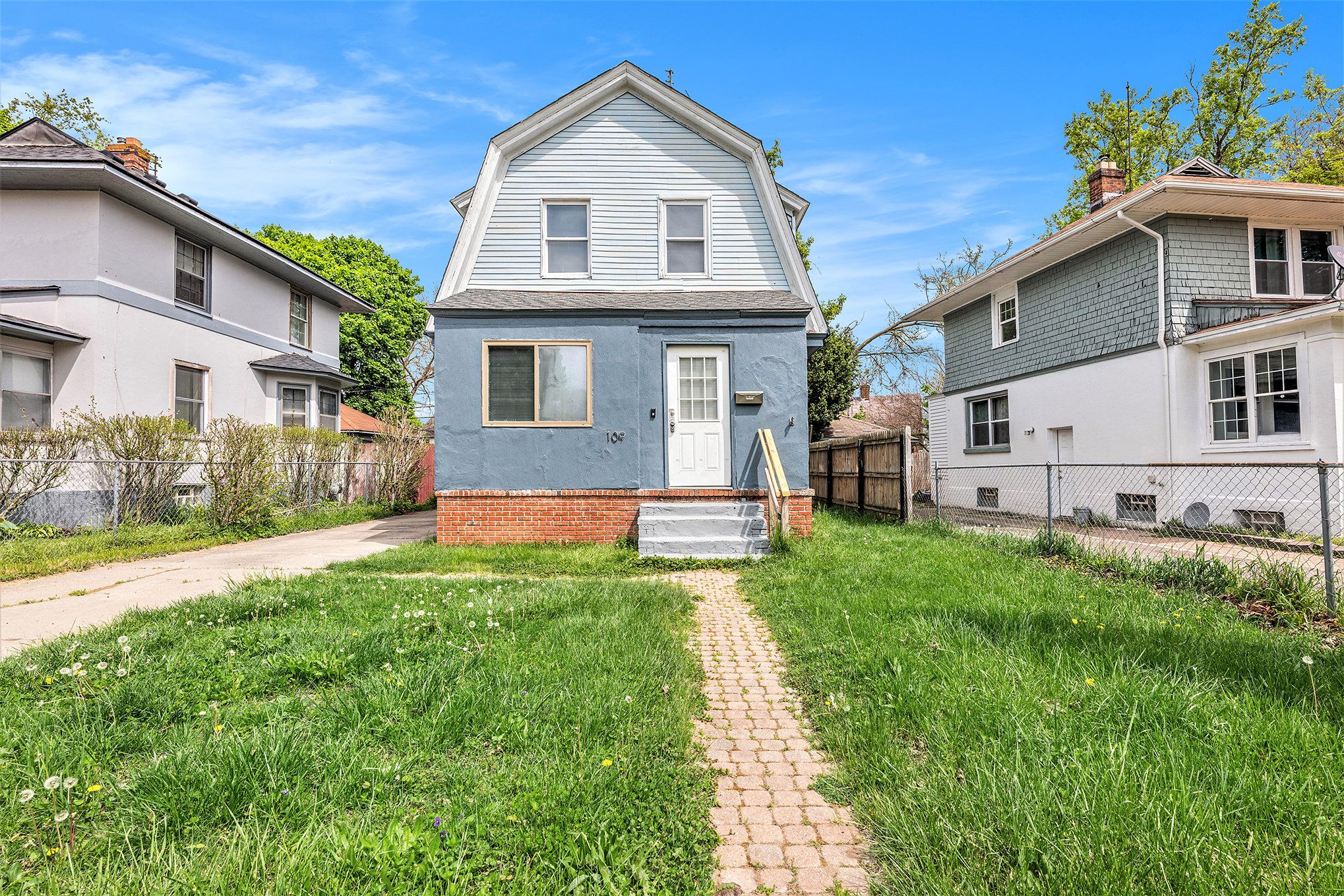 109 Lewis St Property Photo 1