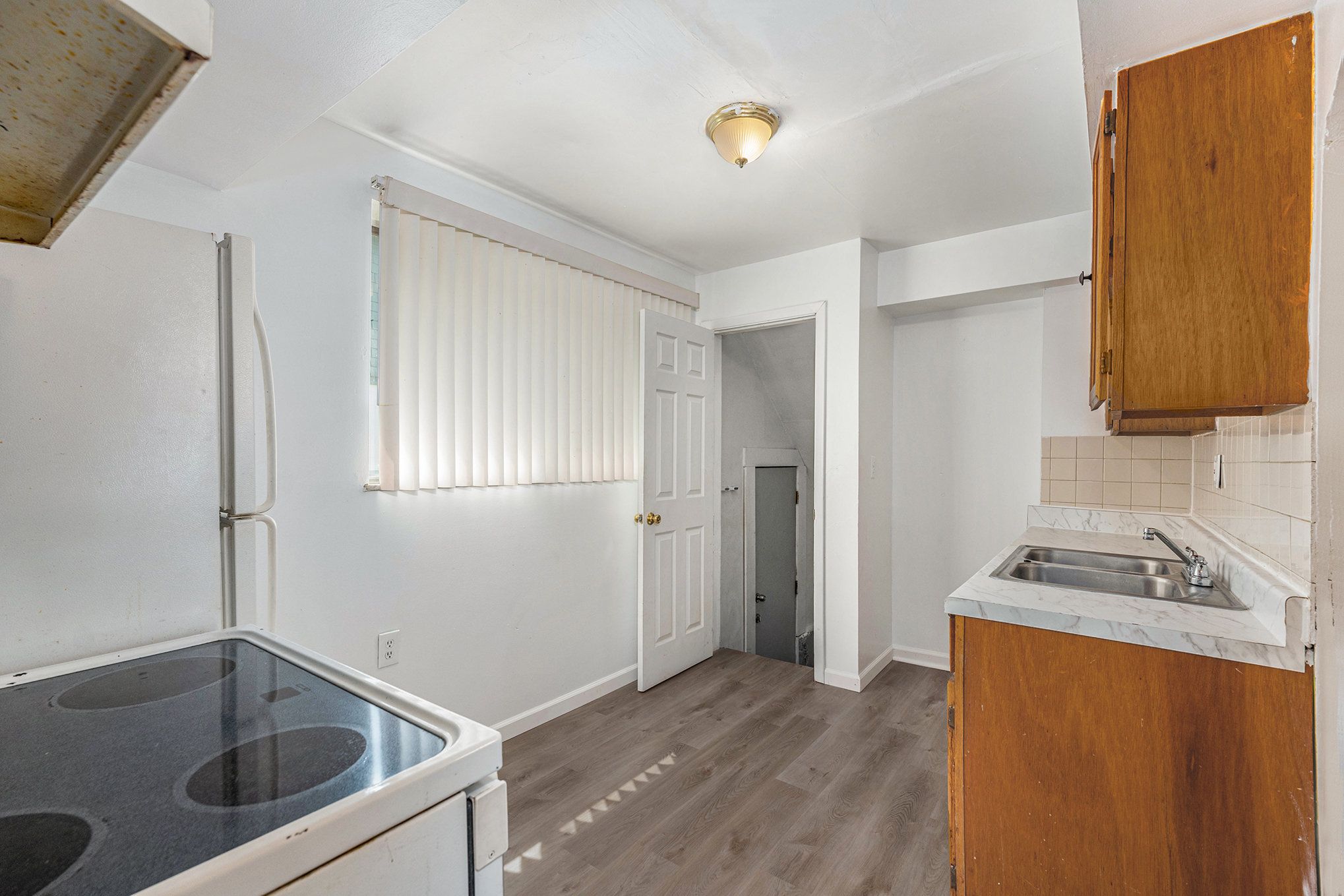 109 Lewis St Property Photo 6