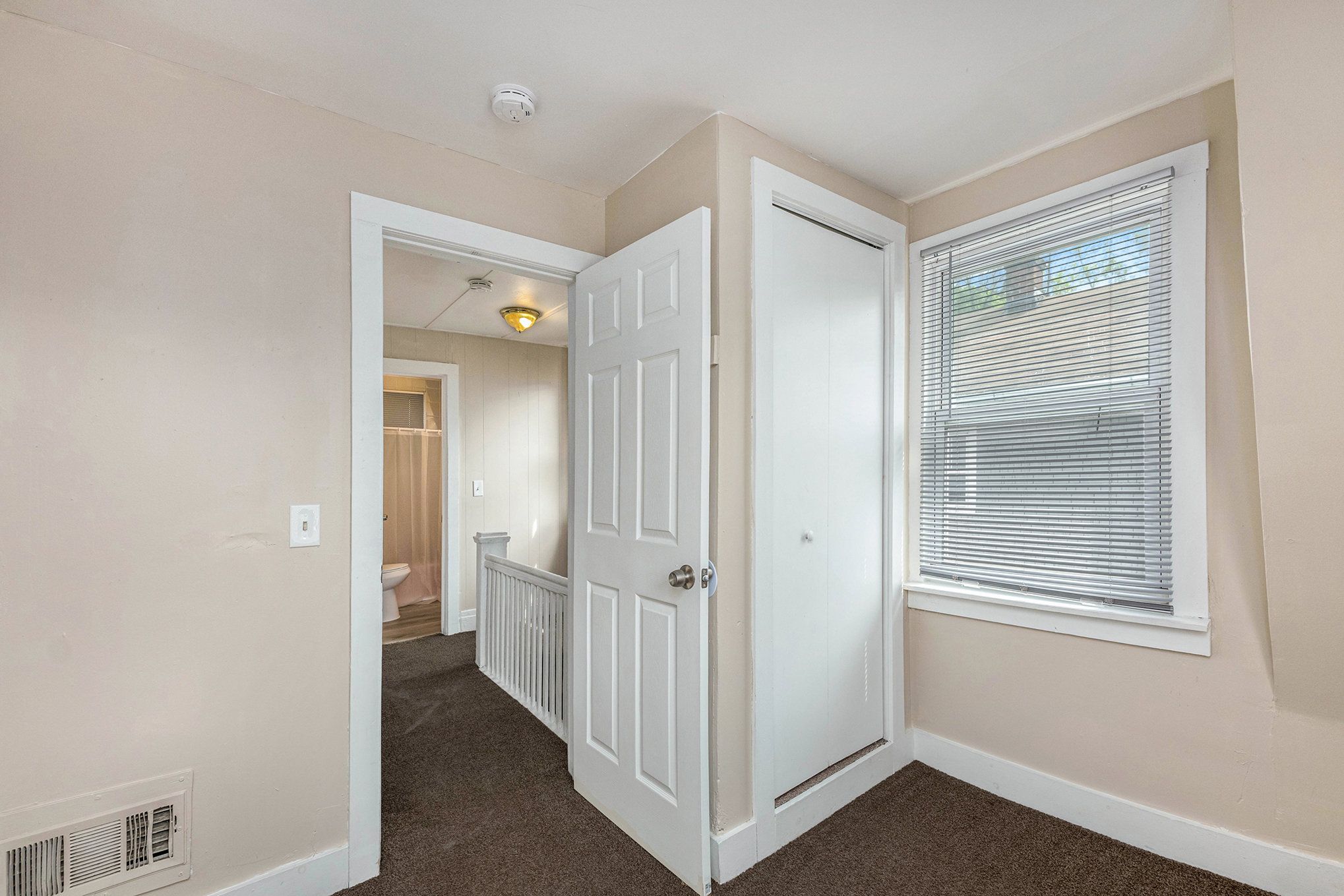 109 Lewis St Property Photo 12