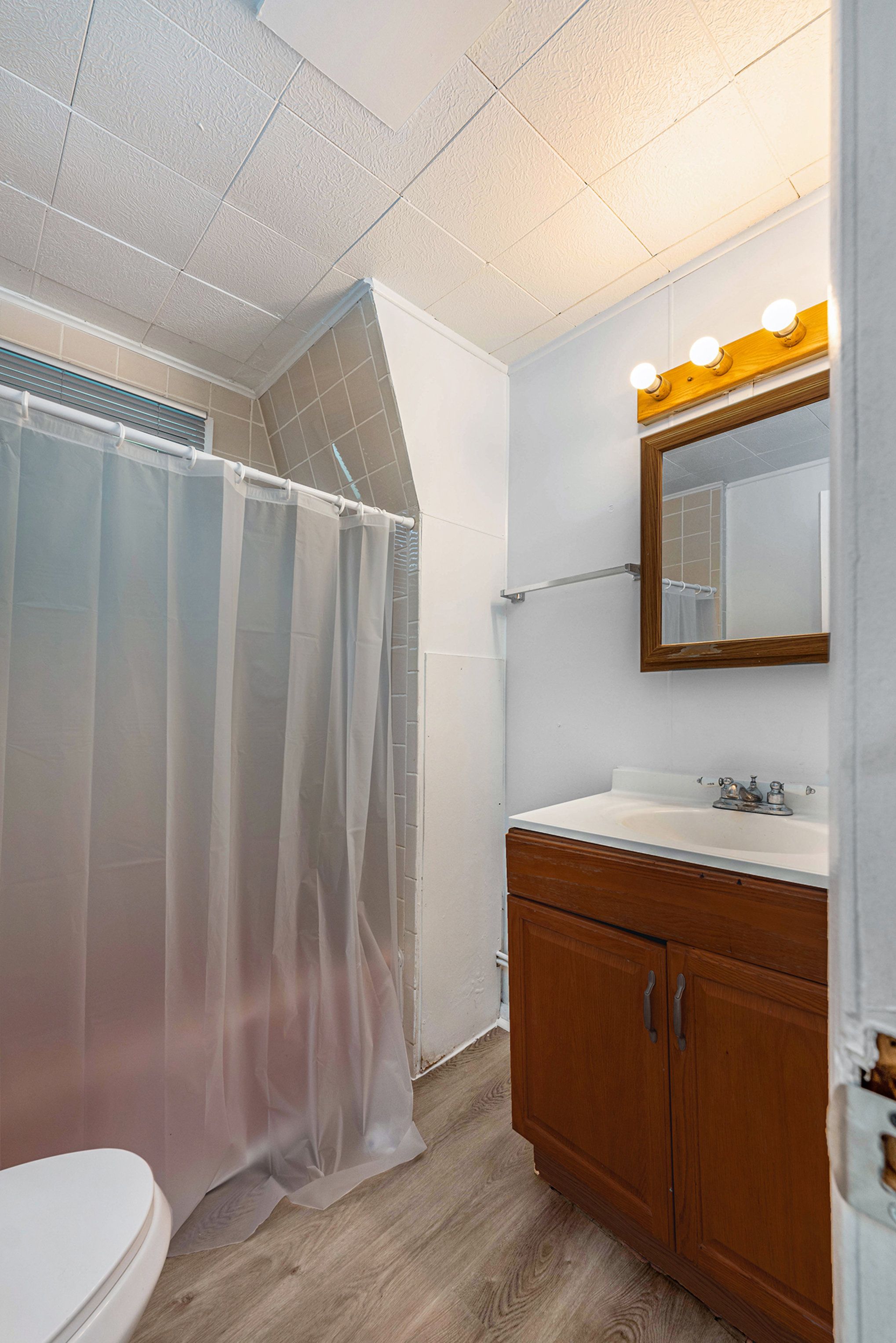 109 Lewis St Property Photo 13