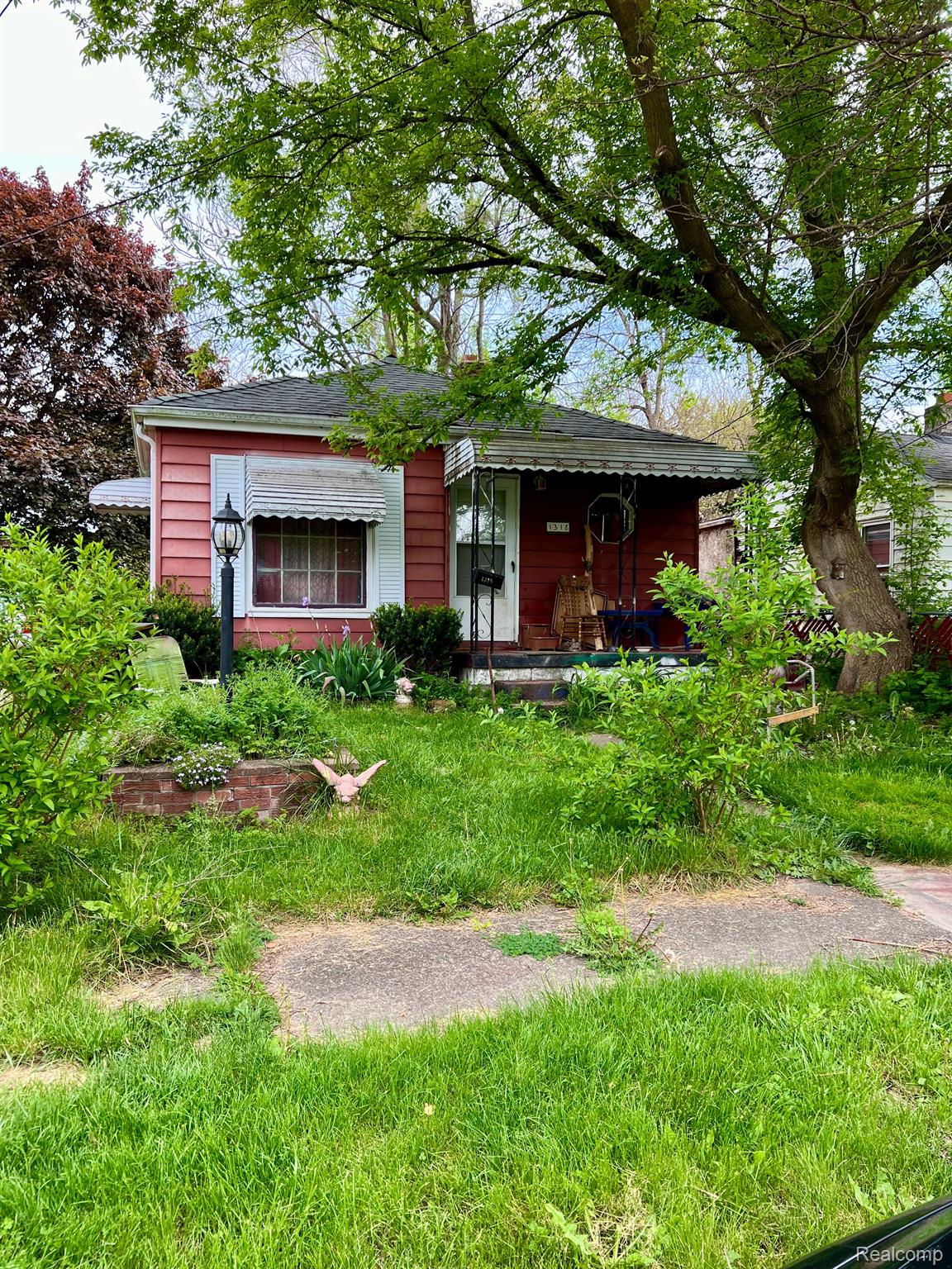 1318 Ingleside Ave Property Photo 1