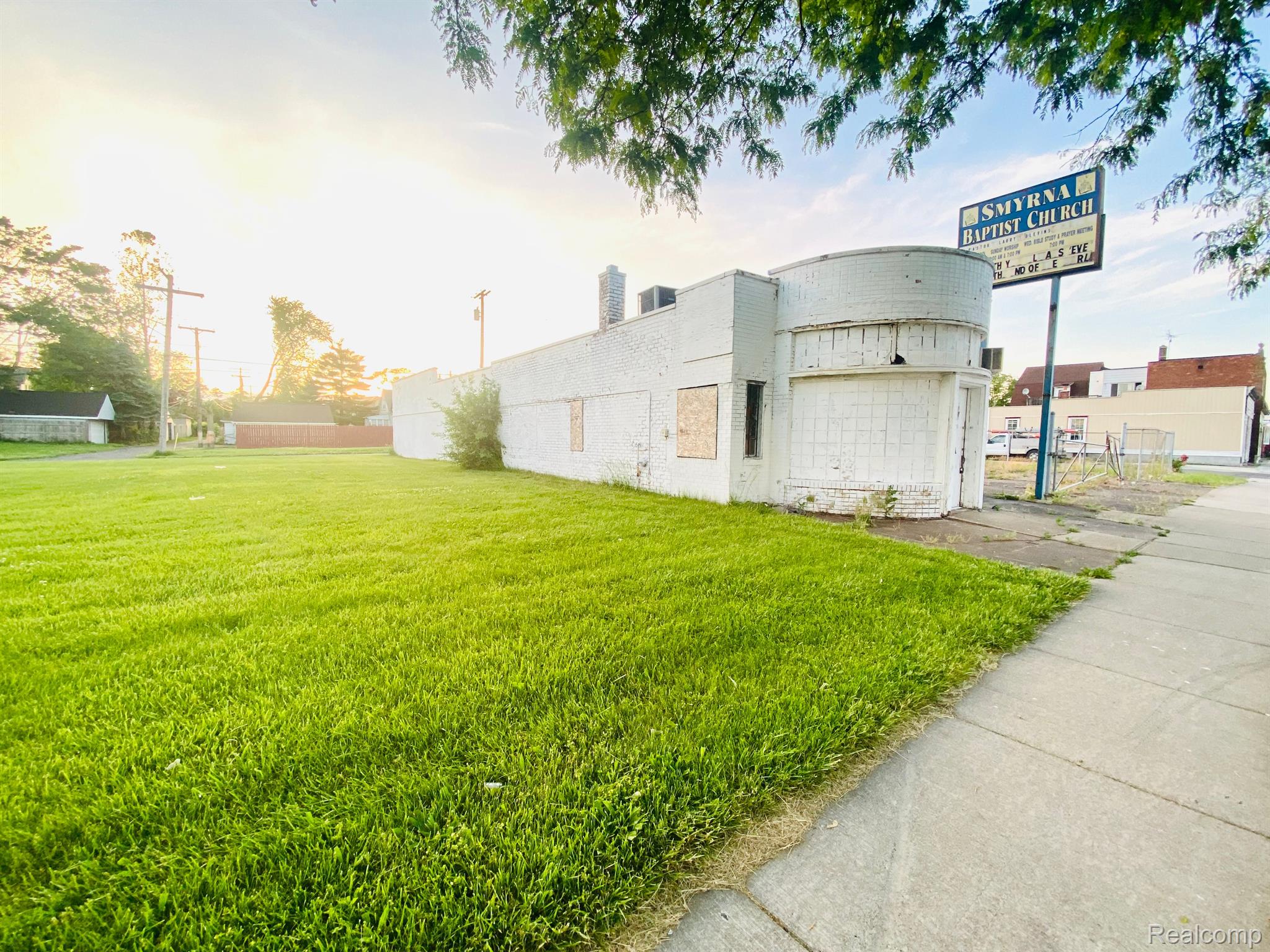4158 W Jefferson Ave Property Photo 4