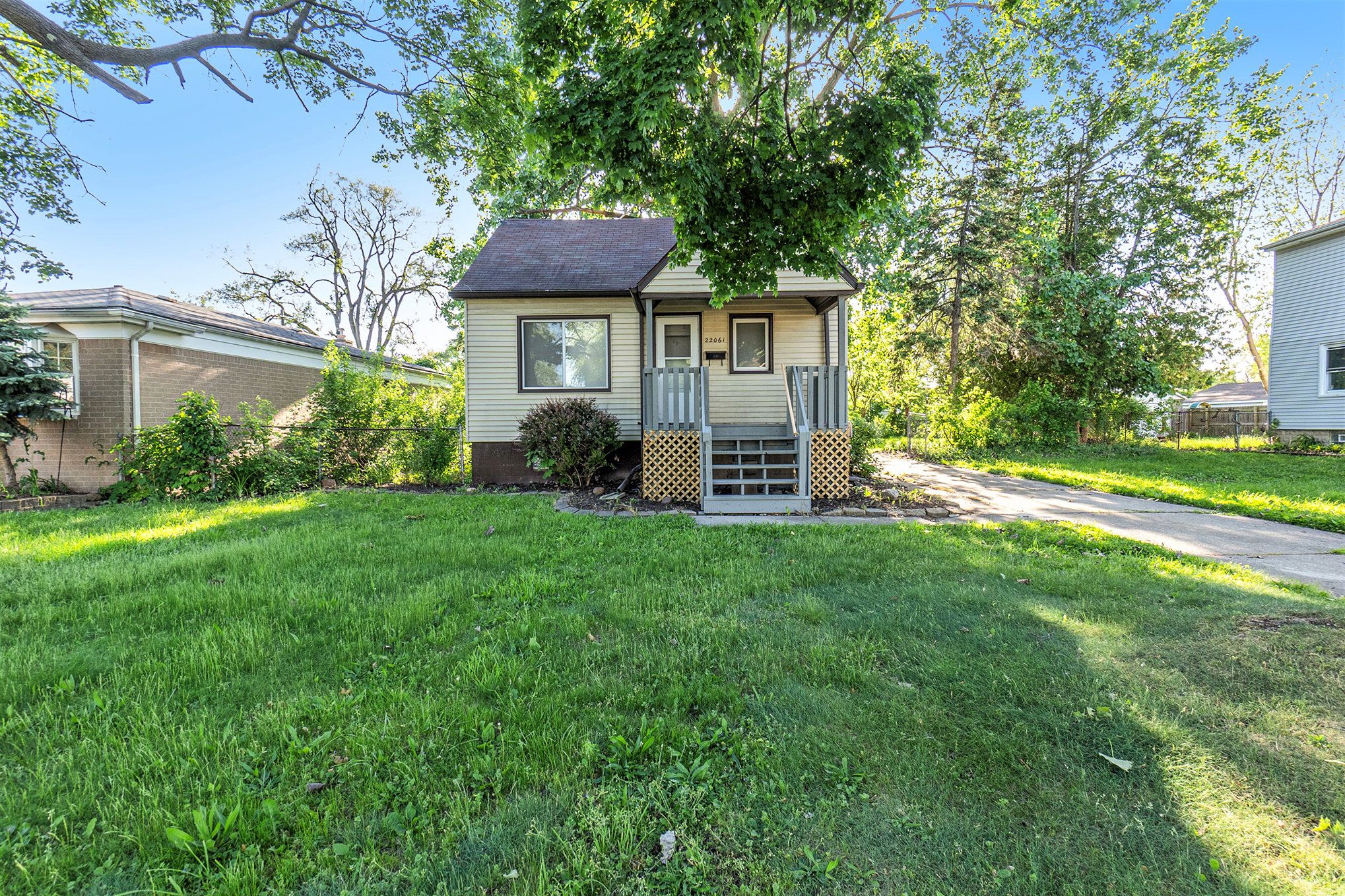 22061 PIPER AVE Property Photo 1