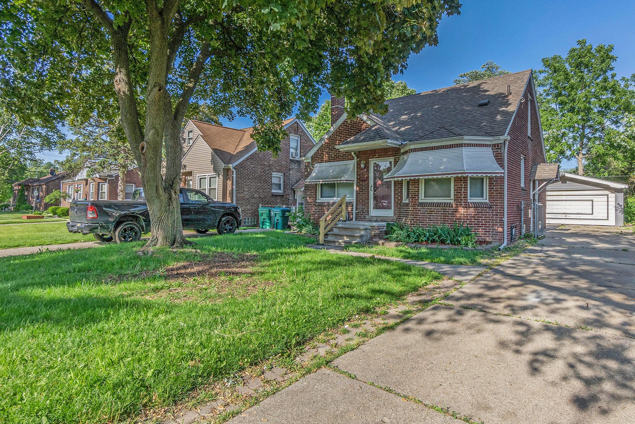 23140 David Ave Property Photo 2