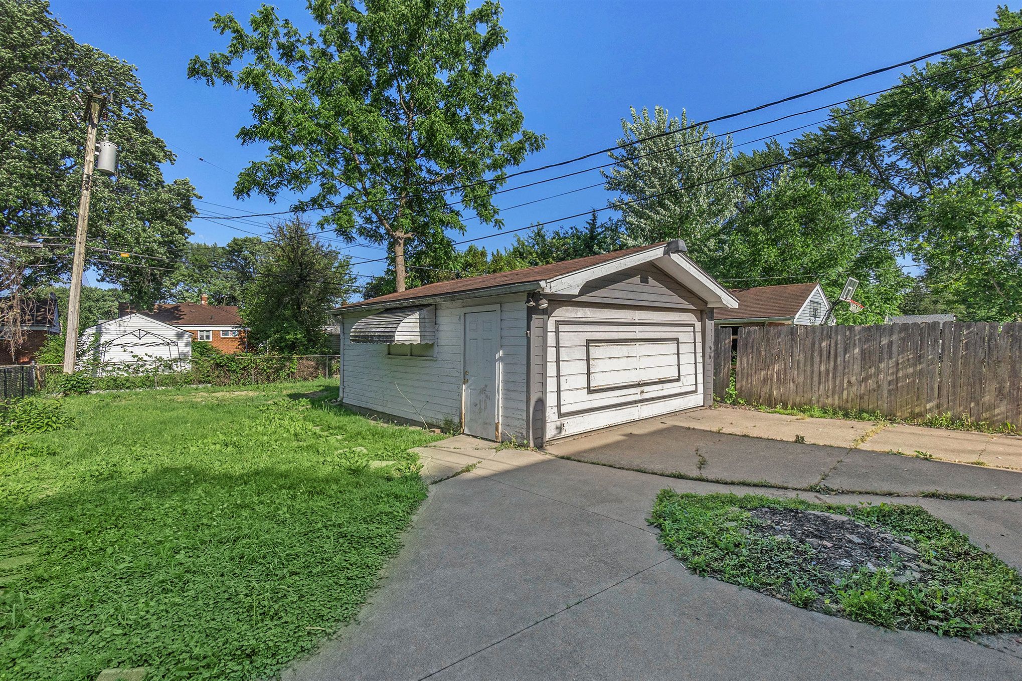 23140 David Ave Property Photo 14