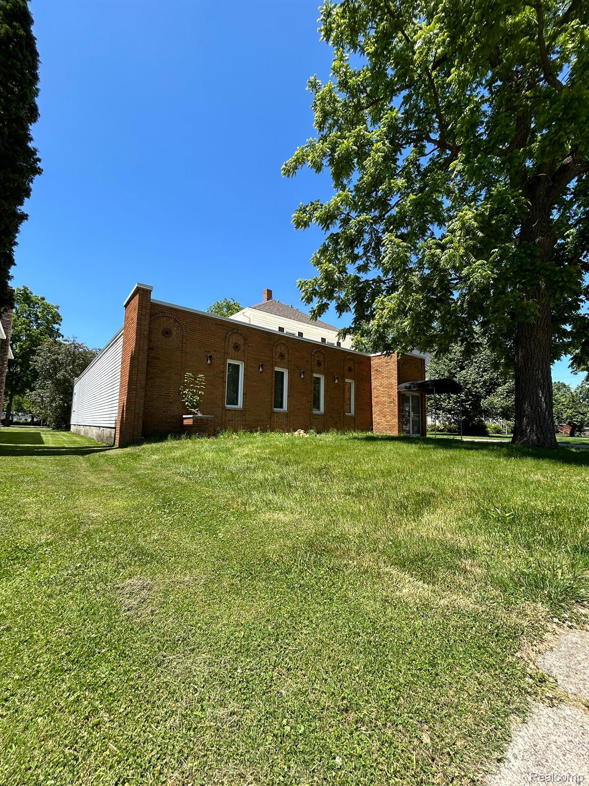 80375 Main St Property Photo 3